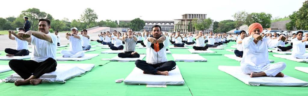 Chief Minister practices Yoga protocol with Vidhan Sabha Speaker in the Vidhan Sabha complex
